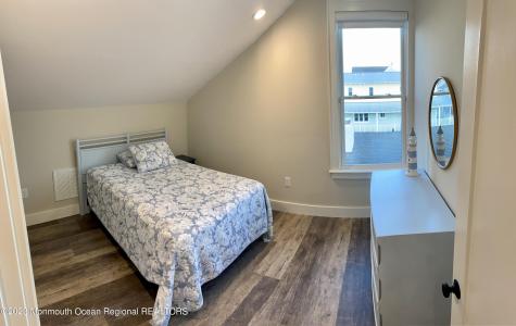 447 E Main Street Manasquan NJ 08736