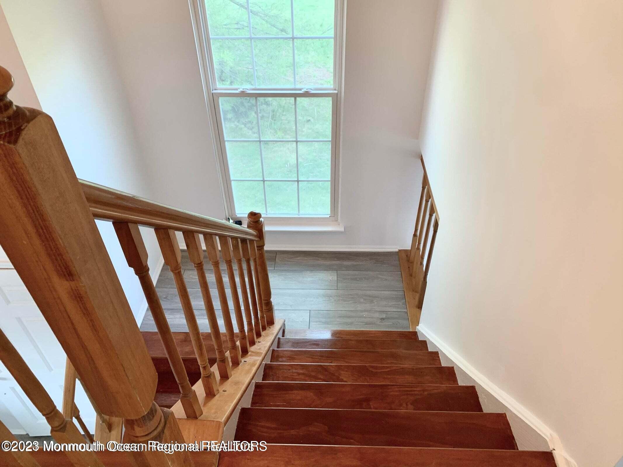 14 Delikat Lane Sayreville NJ 08872
