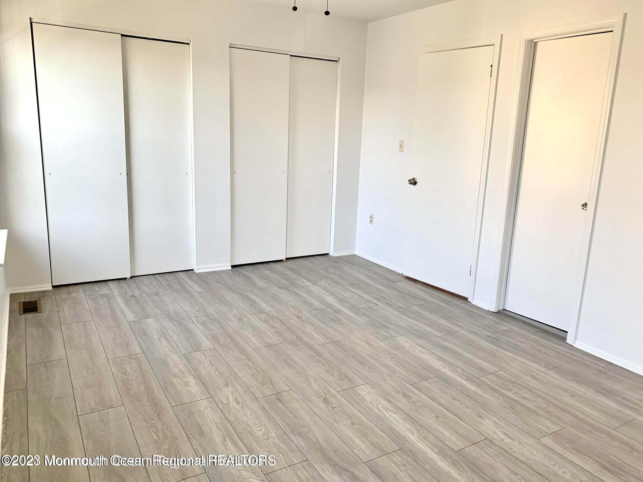 14 Delikat Lane Sayreville NJ 08872