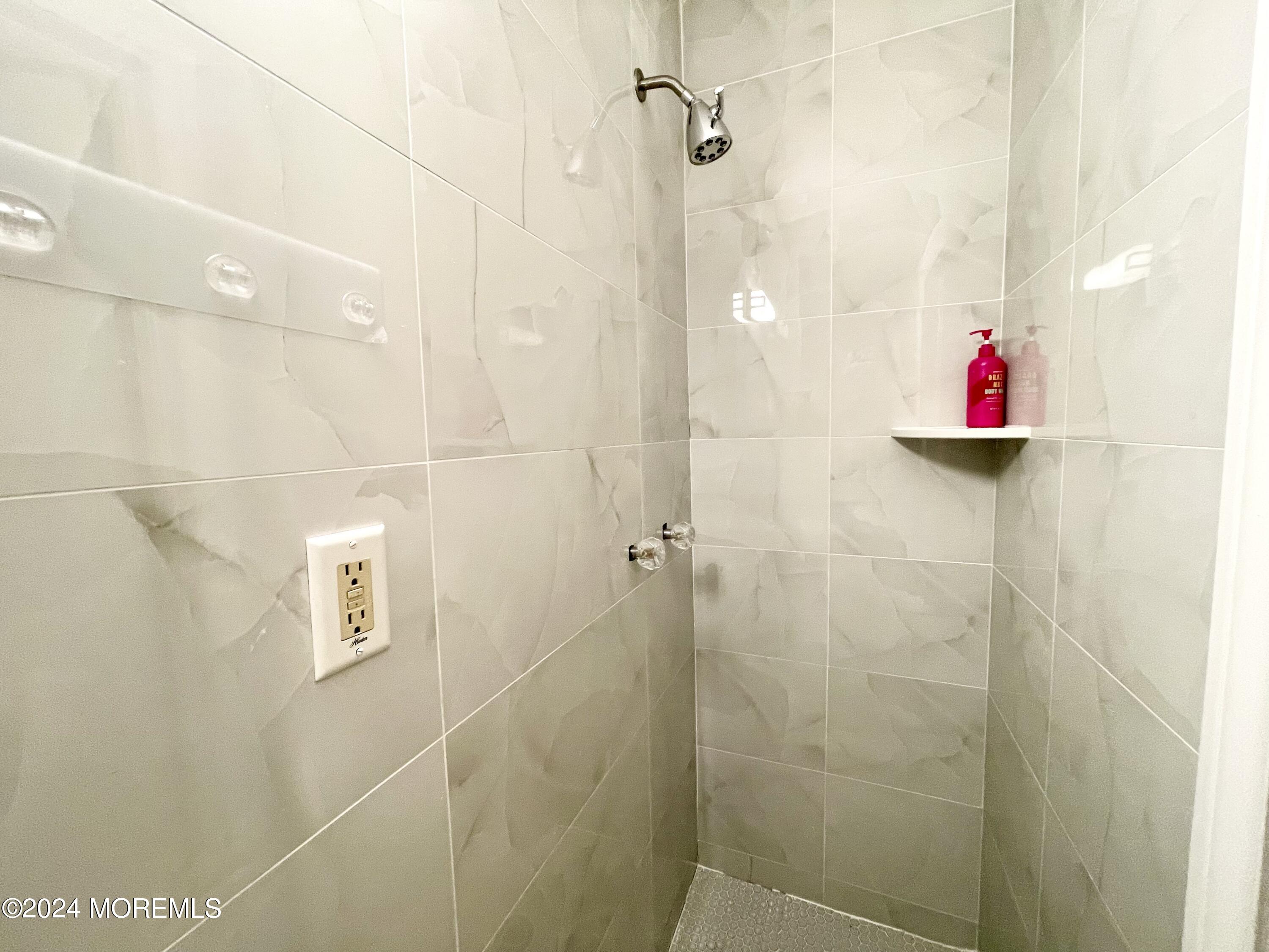 254 Lawrence Avenue Oakhurst NJ 07755
