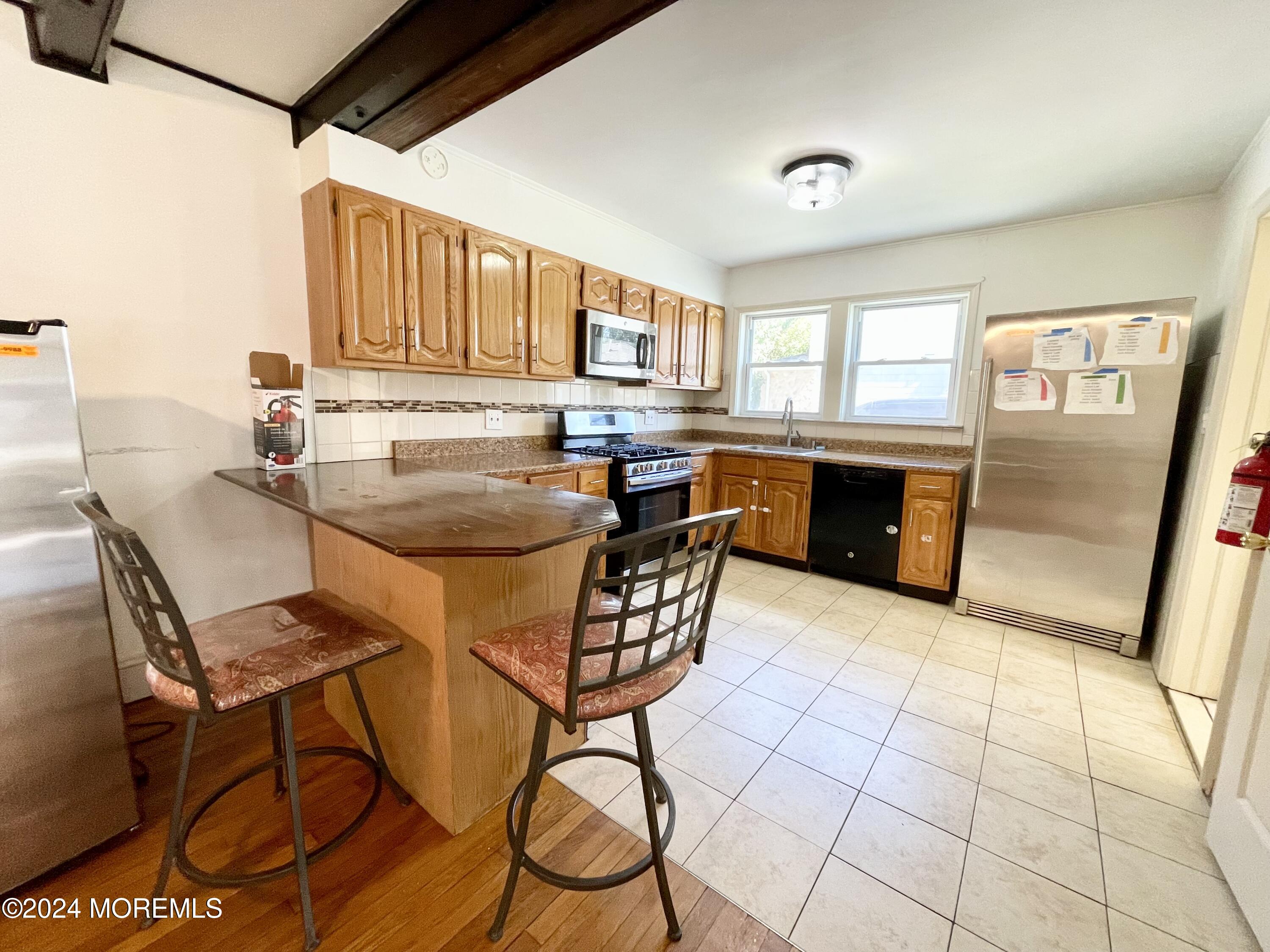 254 Lawrence Avenue Oakhurst NJ 07755