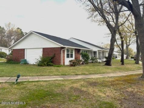 824A Balmoral Court Lakewood NJ 08701