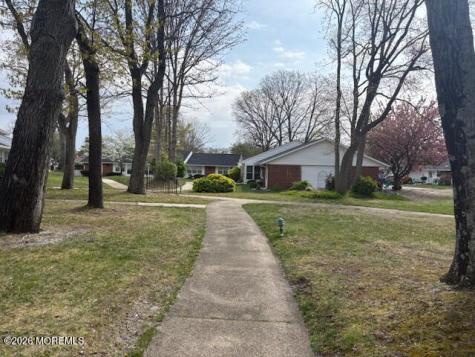 824A Balmoral Court Lakewood NJ 08701