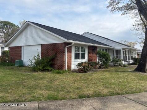 824A Balmoral Court Lakewood NJ 08701