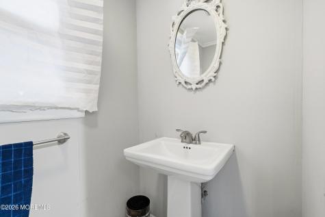 416 Roosevelt Avenue Oakhurst NJ 07755