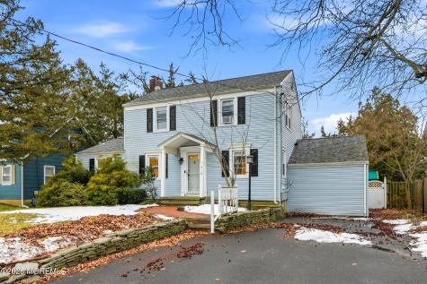 416 Roosevelt Avenue Oakhurst NJ 07755