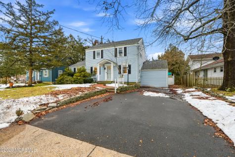 416 Roosevelt Avenue Oakhurst NJ 07755