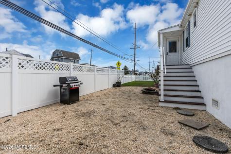 301 W Kupper Drive Normandy Beach NJ 08739