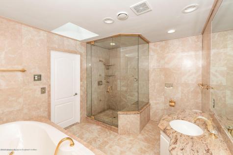 33 Heath Avenue Oakhurst NJ 07755