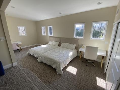 33 Heath Avenue Oakhurst NJ 07755