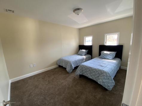 33 Heath Avenue Oakhurst NJ 07755