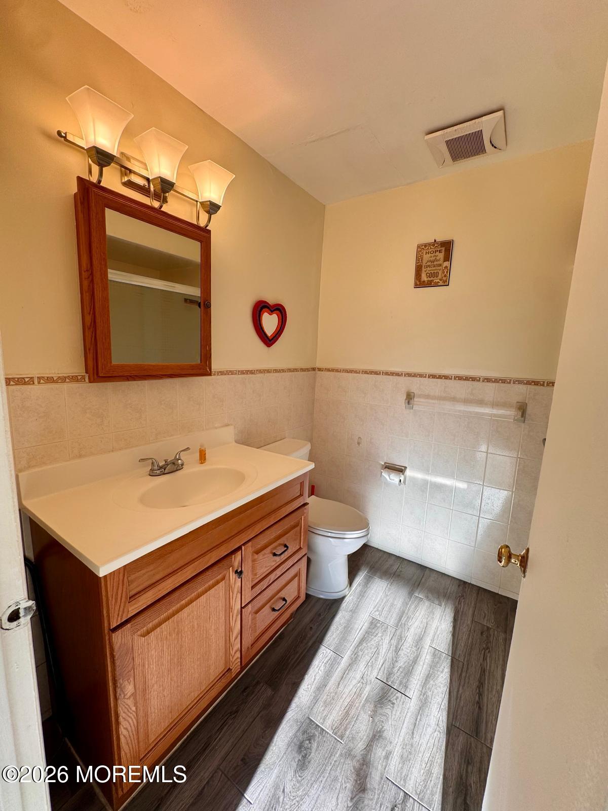 1202 Green Hollow Drive Iselin NJ 08830