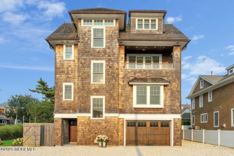 985 Ocean Avenue Mantoloking NJ 08738