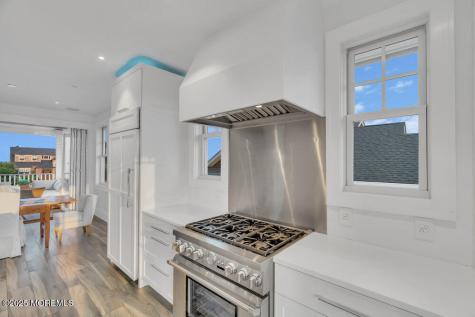 985 Ocean Avenue Mantoloking NJ 08738
