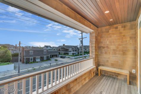985 Ocean Avenue Mantoloking NJ 08738
