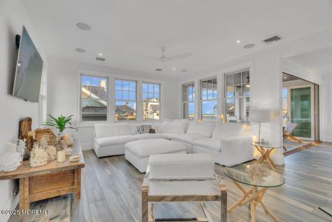 985 Ocean Avenue Mantoloking NJ 08738
