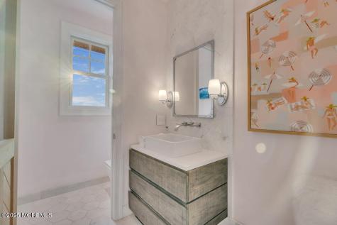 985 Ocean Avenue Mantoloking NJ 08738
