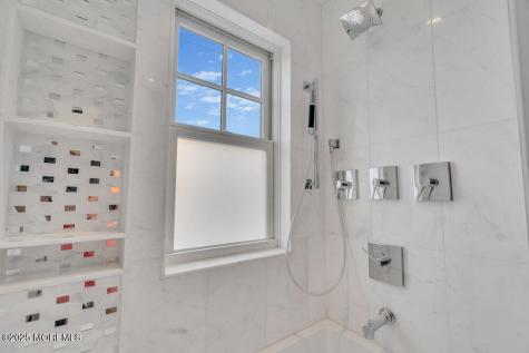 985 Ocean Avenue Mantoloking NJ 08738