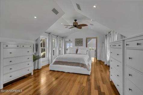 985 Ocean Avenue Mantoloking NJ 08738
