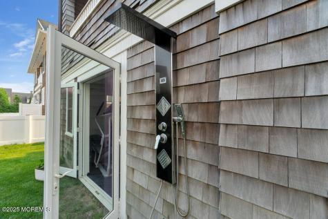 985 Ocean Avenue Mantoloking NJ 08738