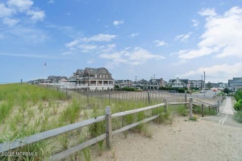 985 Ocean Avenue Mantoloking NJ 08738