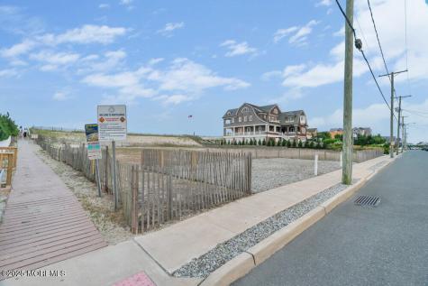 985 Ocean Avenue Mantoloking NJ 08738