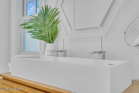 985 Ocean Avenue Mantoloking NJ 08738