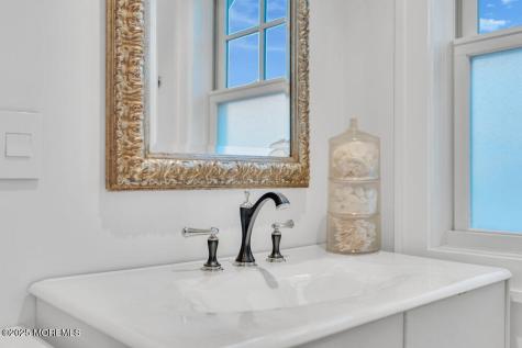 985 Ocean Avenue Mantoloking NJ 08738