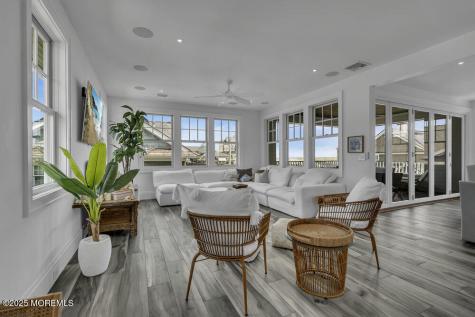 985 Ocean Avenue Mantoloking NJ 08738