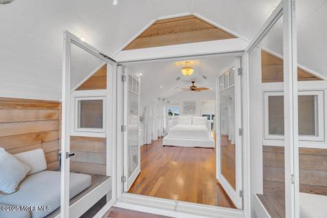 985 Ocean Avenue Mantoloking NJ 08738