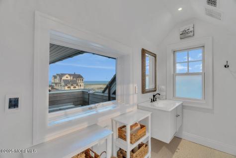 985 Ocean Avenue Mantoloking NJ 08738