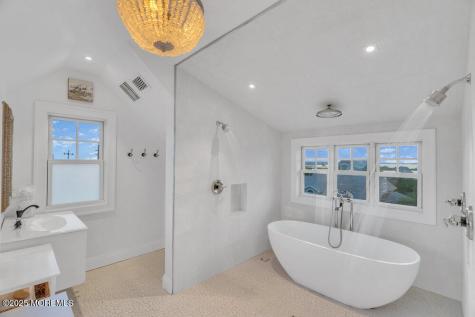 985 Ocean Avenue Mantoloking NJ 08738