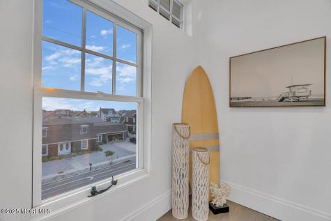 985 Ocean Avenue Mantoloking NJ 08738