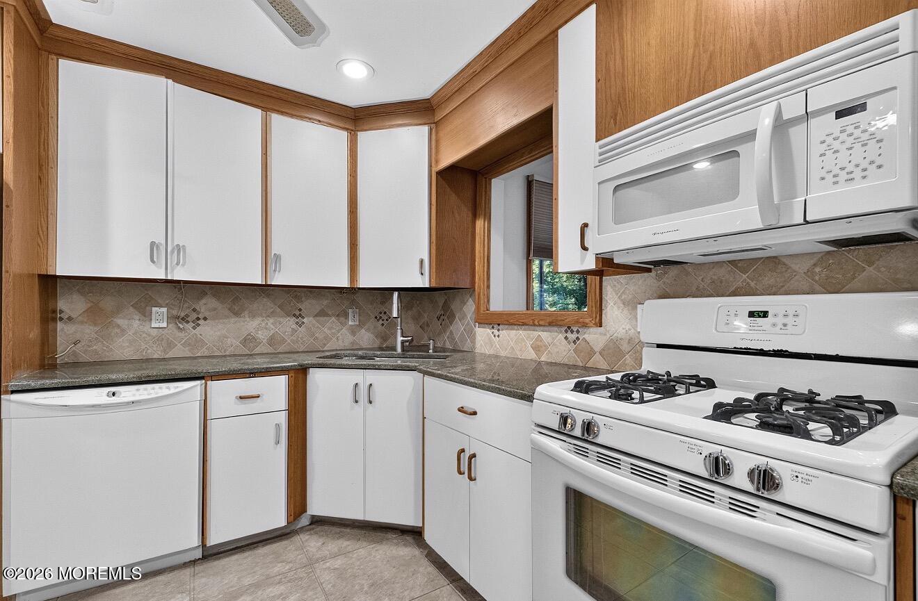 187 Elmwood Road Oakhurst NJ 07755