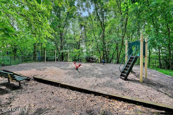 113 Dundee Court Aberdeen NJ 07747