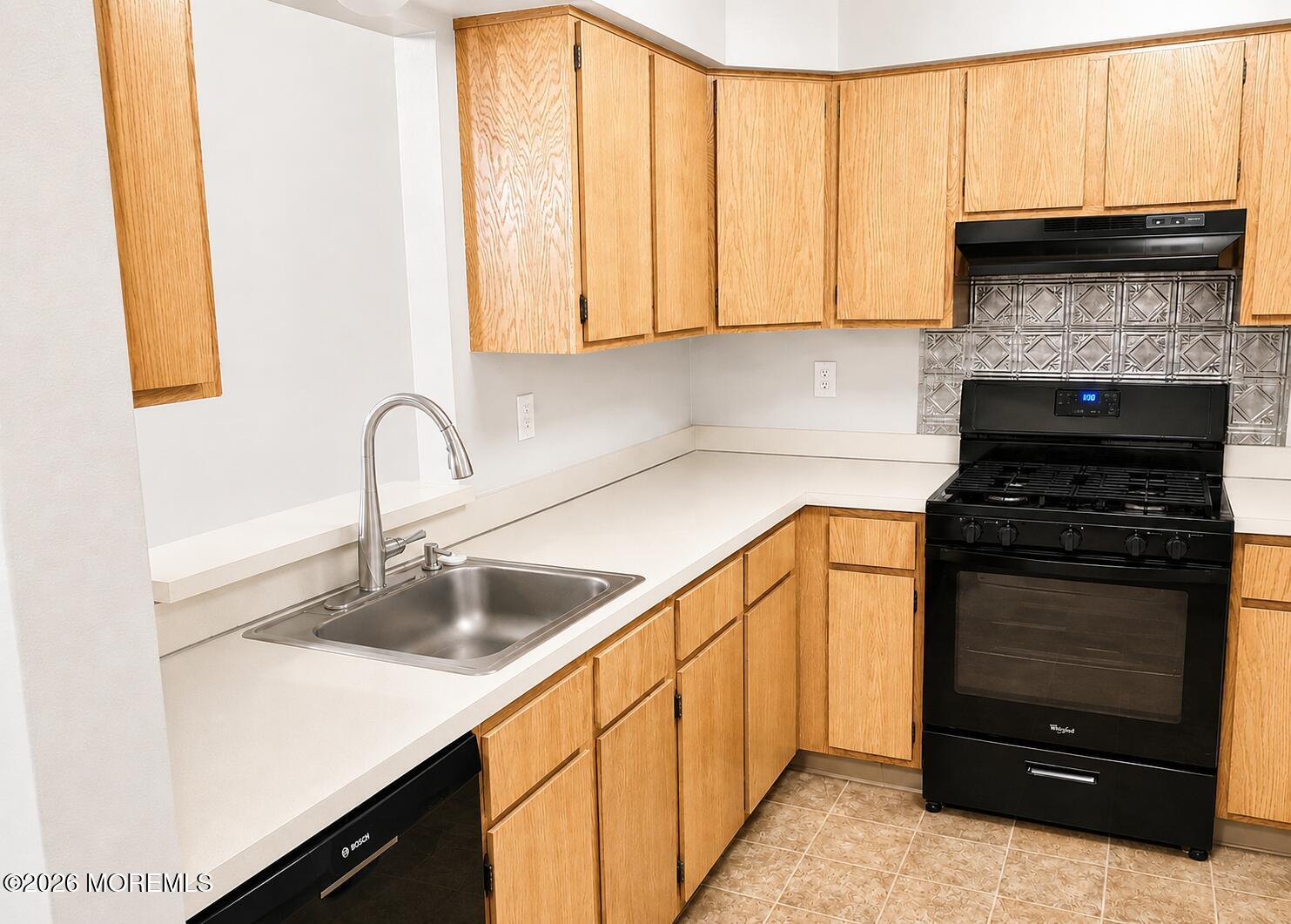 113 Dundee Court Aberdeen NJ 07747