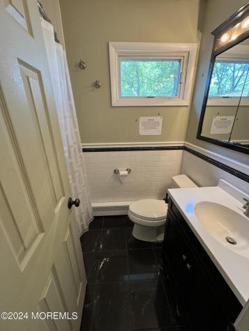 282 Lawrence Avenue Oakhurst NJ 07755