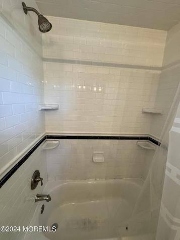 282 Lawrence Avenue Oakhurst NJ 07755