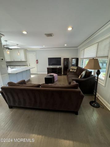 282 Lawrence Avenue Oakhurst NJ 07755