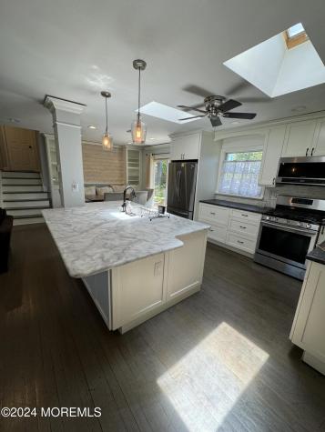 282 Lawrence Avenue Oakhurst NJ 07755