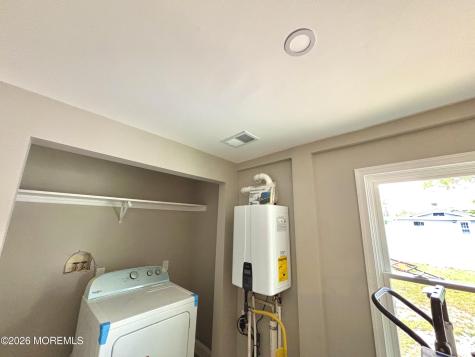 408 Forepeak Avenue Beachwood NJ 08722