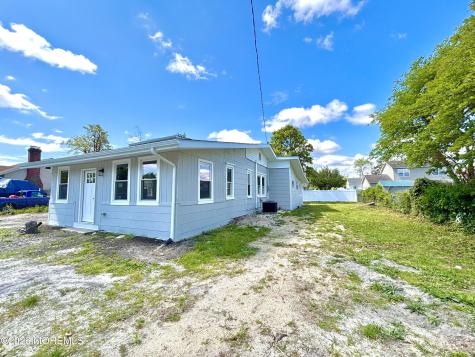 408 Forepeak Avenue Beachwood NJ 08722