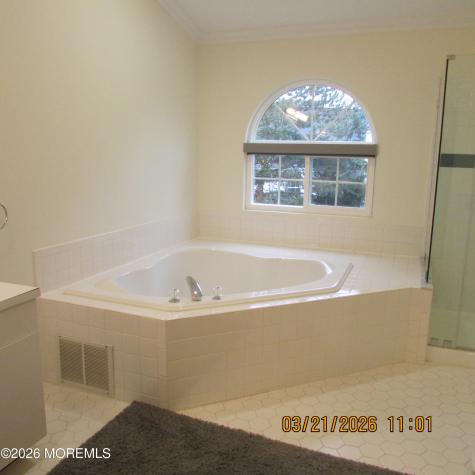 29 Tall Oaks Court Parlin NJ 08859