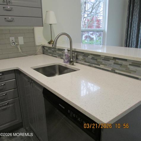 29 Tall Oaks Court Parlin NJ 08859