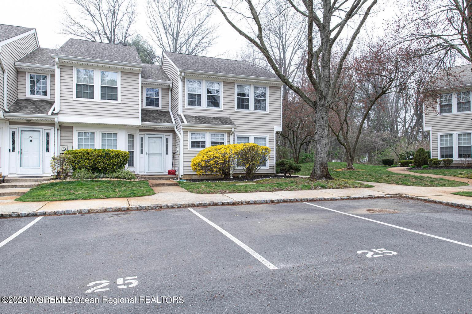 25 Duncan Way Freehold NJ 07728