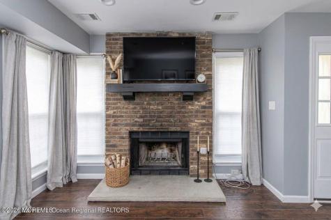 25 Duncan Way Freehold NJ 07728