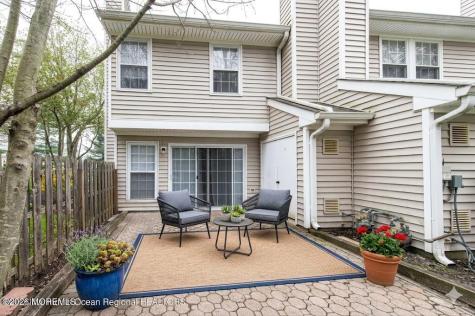 25 Duncan Way Freehold NJ 07728