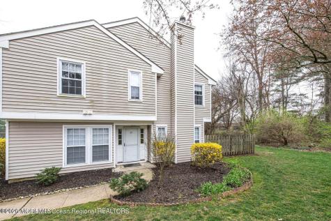 25 Duncan Way Freehold NJ 07728