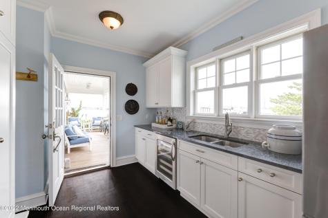 306 Old Bridge Street Mantoloking NJ 08738