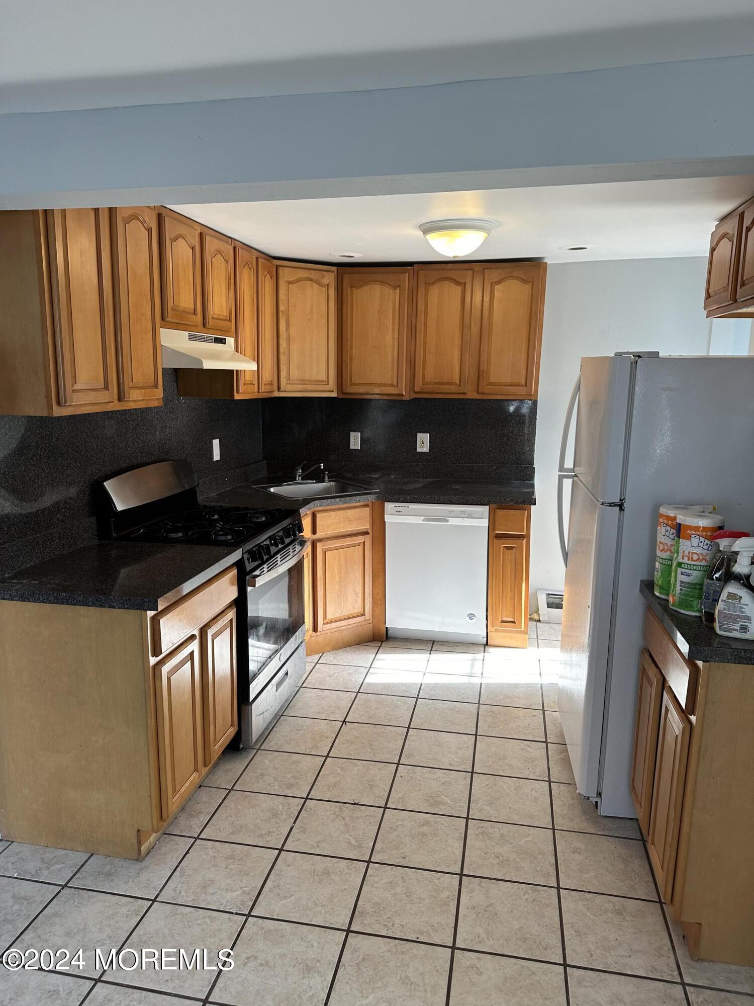 84 Pineview Avenue Keansburg NJ 07734